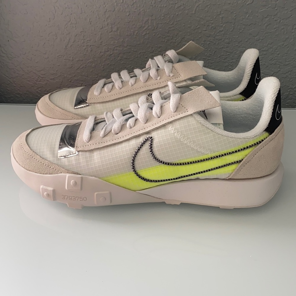 BRAND NEW Nike Waffle Racer 2X